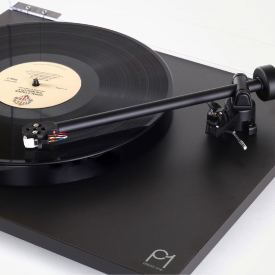 Rega Planar 1 Plus - Schwarz