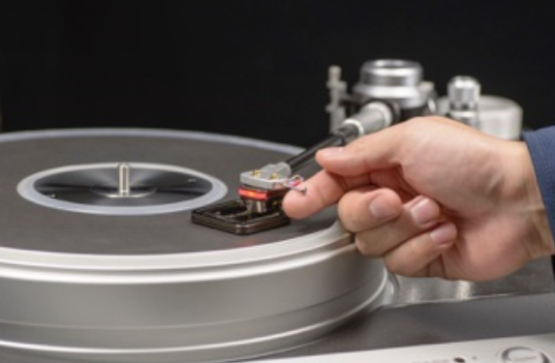 DS Audio ST50 Nadelreiniger Stylus Cleaner - Verfügbar