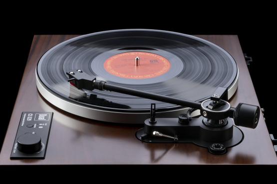 Dual CS 529 Vollautomatischer High End-Plattenspieler