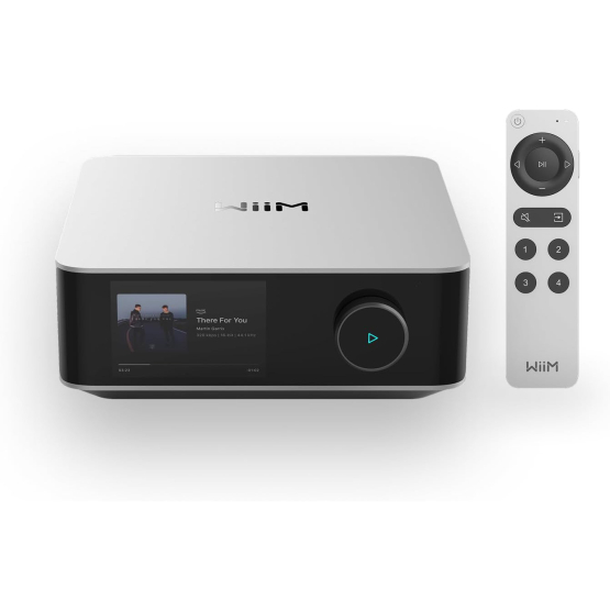 Die elegante Vorderseite des WiiM Amp Ultra in Silber mit integriertem 3,5-Zoll-Touchdisplay und multifunktionalem Drehregler.