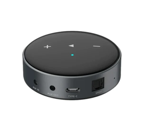 WiiM Mini mit analogen und optischen Audioanschlüssen für die flexible Integration in bestehende HiFi-Anlagen.